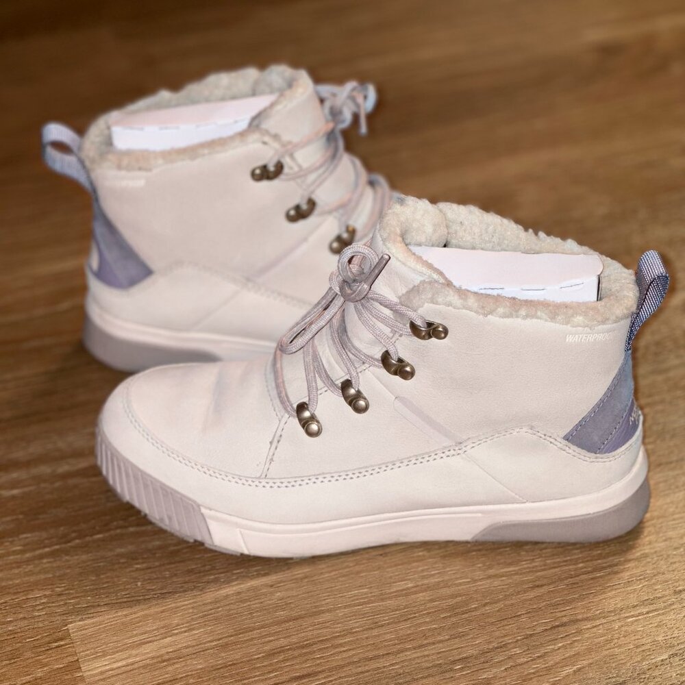 The North Face Women's Sierra Mid Lace Waterproof Winter Boots